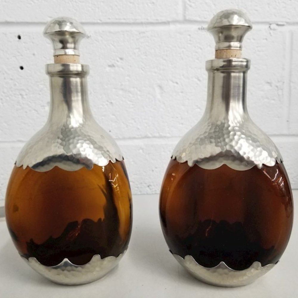 2 Royal Holland Pewter Daalderop KDM Decanters